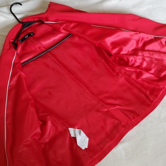 Red mango suit - Picture 4 of 6